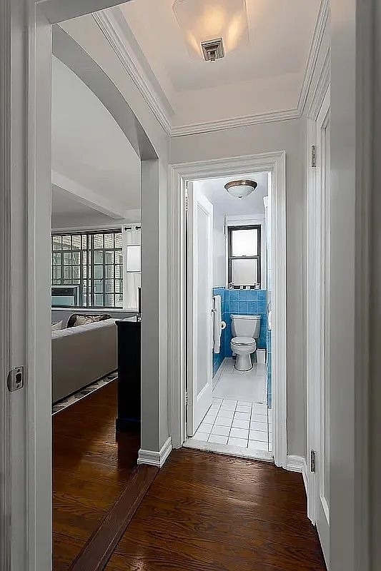 211 E 35th Street - Photo 7