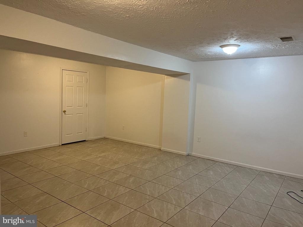 14684 Cloverdale Road - Photo 5