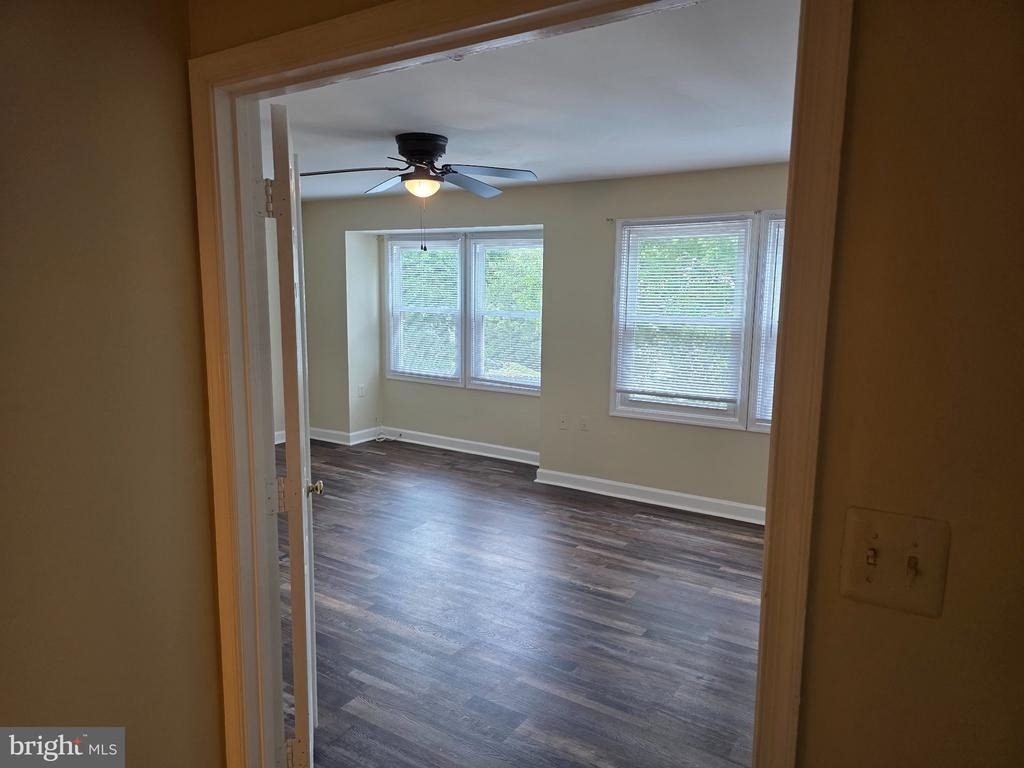 12119 Salemtown Drive - Photo 7