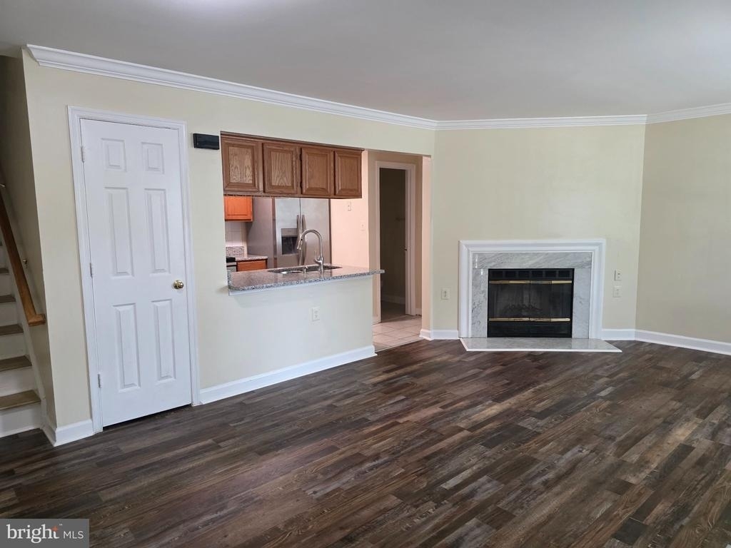 12119 Salemtown Drive - Photo 3