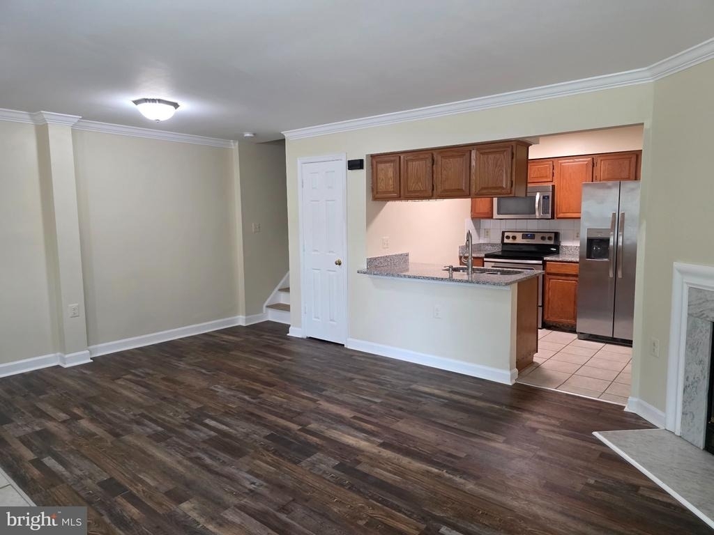 12119 Salemtown Drive - Photo 6