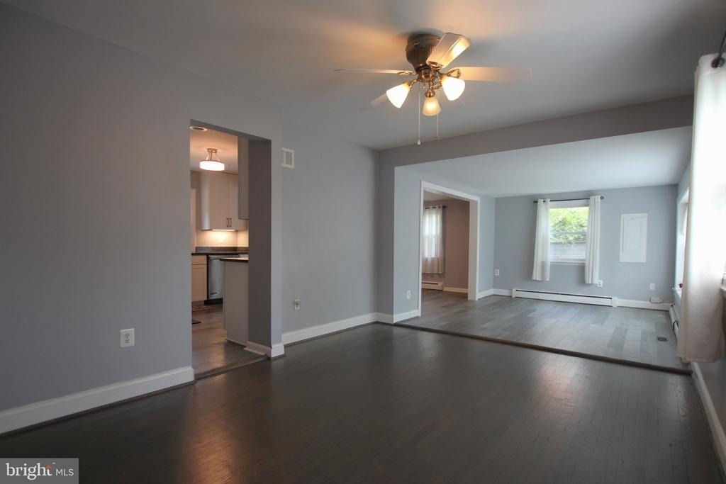 14702 Anderson Street - Photo 2