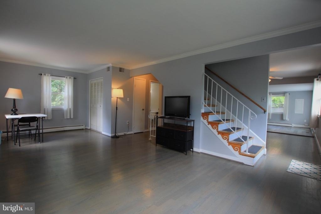 14702 Anderson Street - Photo 4