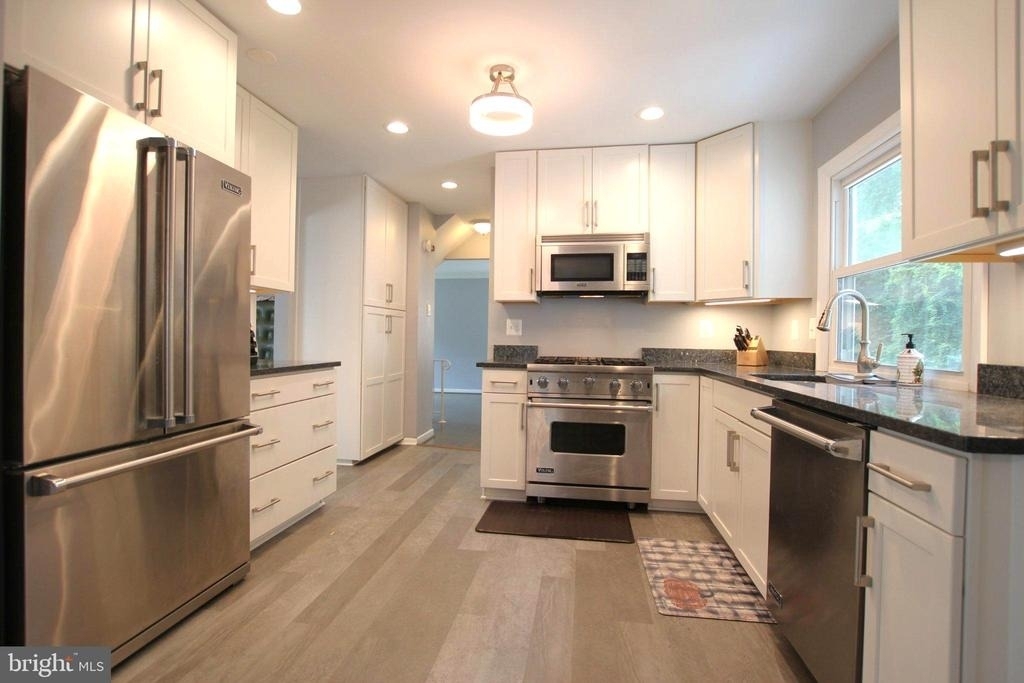 14702 Anderson Street - Photo 10