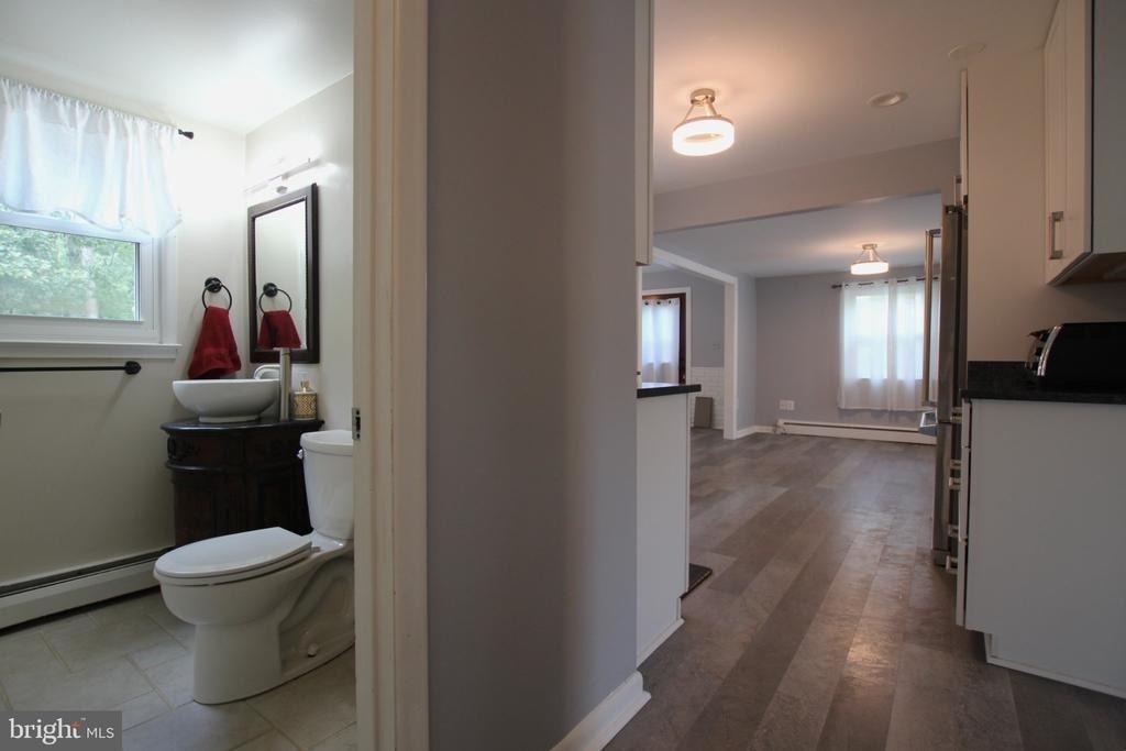 14702 Anderson Street - Photo 5