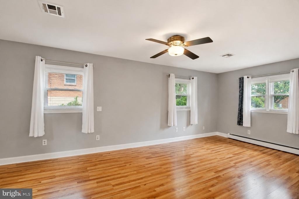 14702 Anderson Street - Photo 19