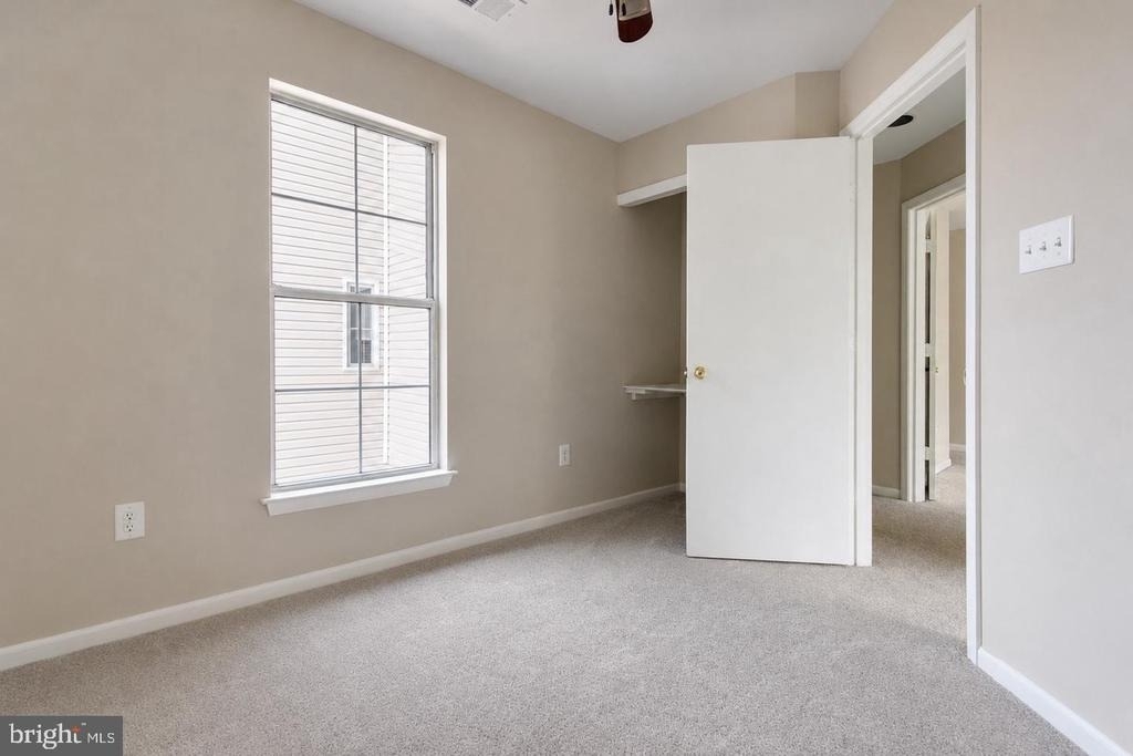 44190 Mossy Brook Square - Photo 22