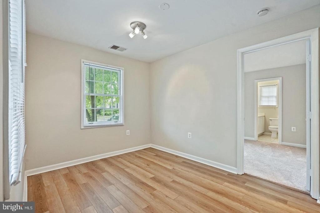 105 Westwick Court - Photo 3