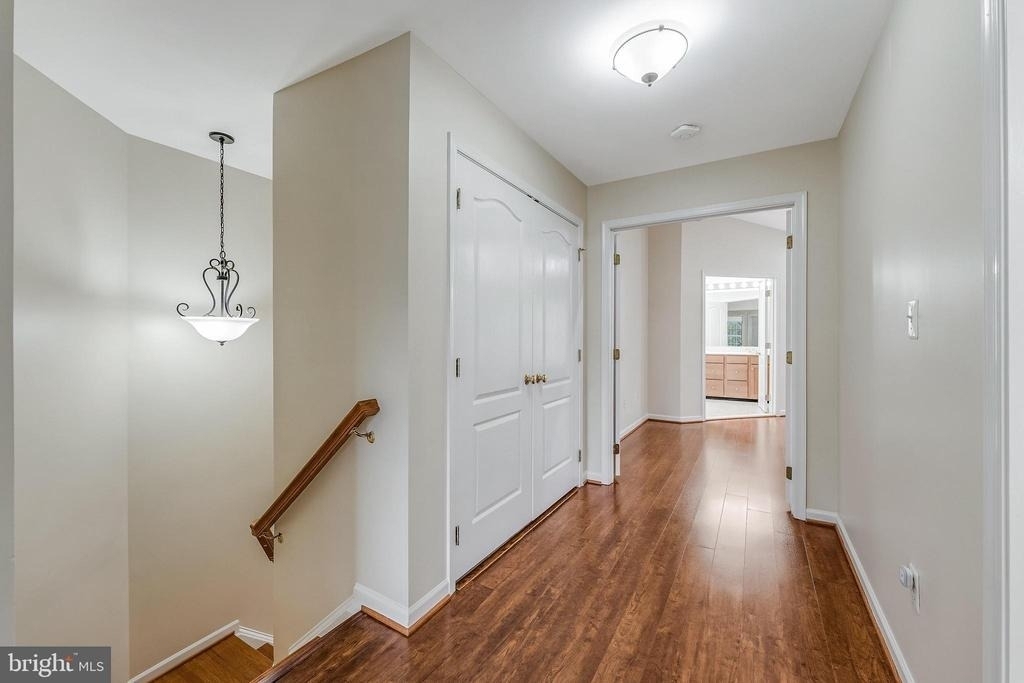 43619 Picketts Corner Terrace - Photo 22