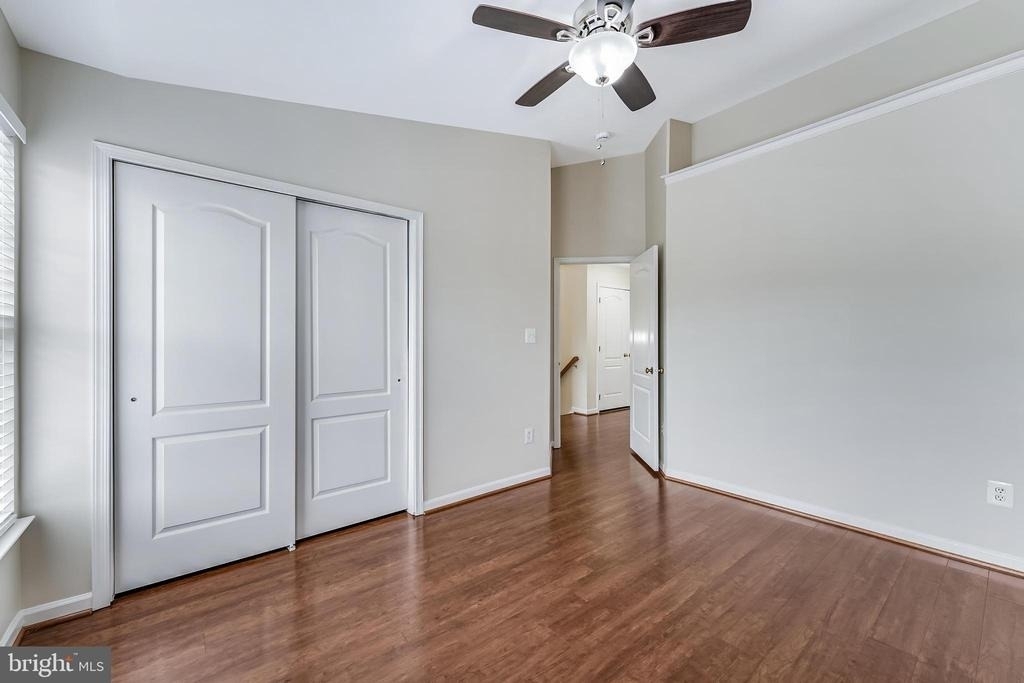 43619 Picketts Corner Terrace - Photo 38