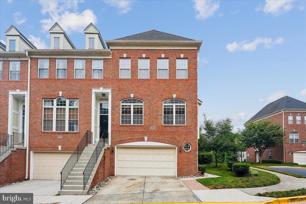 47761 Scotsborough Square - Photo 1