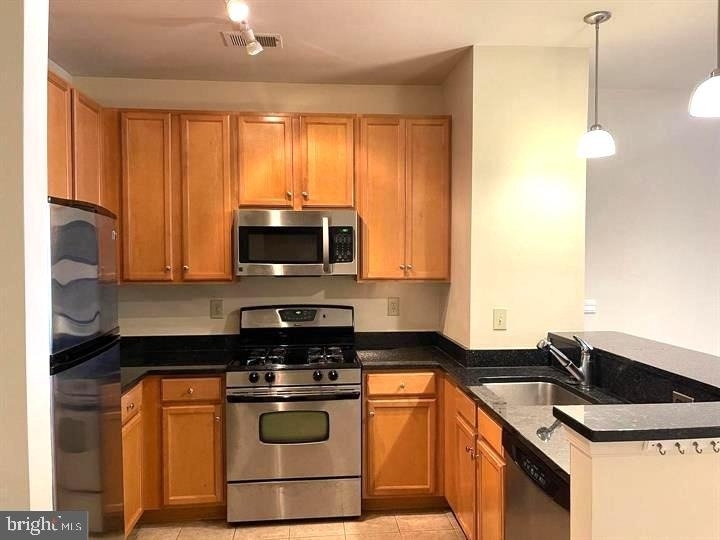 2665 Prosperity Avenue - Photo 3