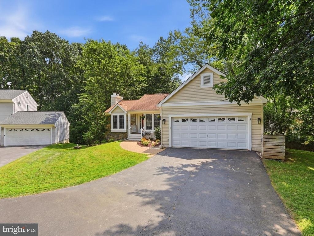 10799 Adare Drive - Photo 2