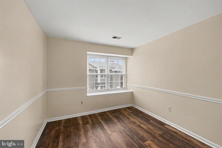 8619 Beekman Place - Photo 12