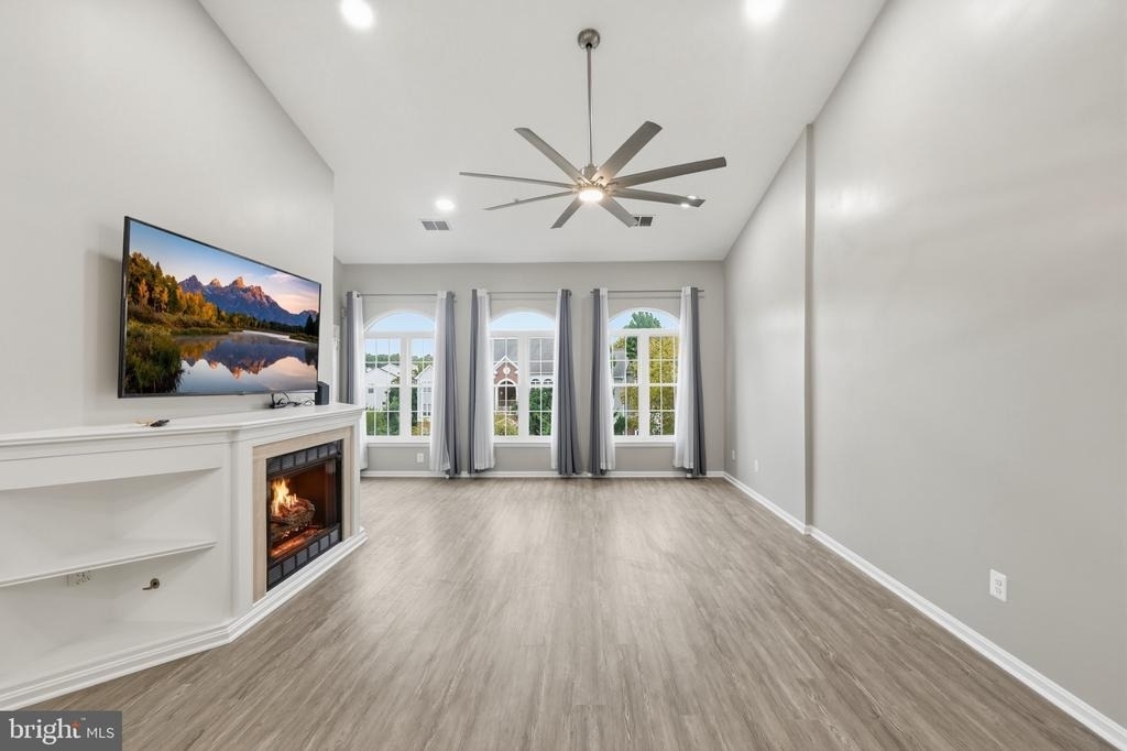 7710 Haynes Point Way - Photo 5