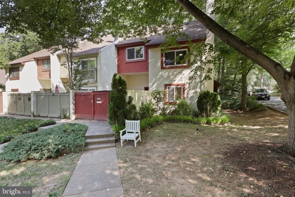 1595 Inlet Court - Photo 1