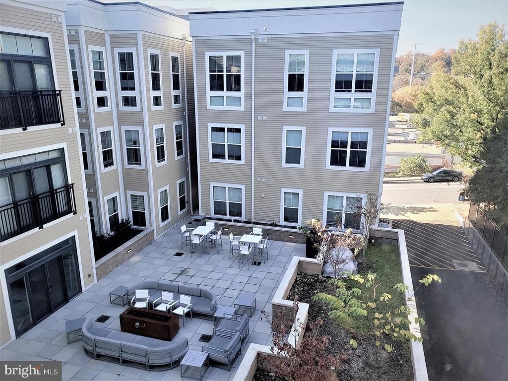989 S Buchanan Street - Photo 4