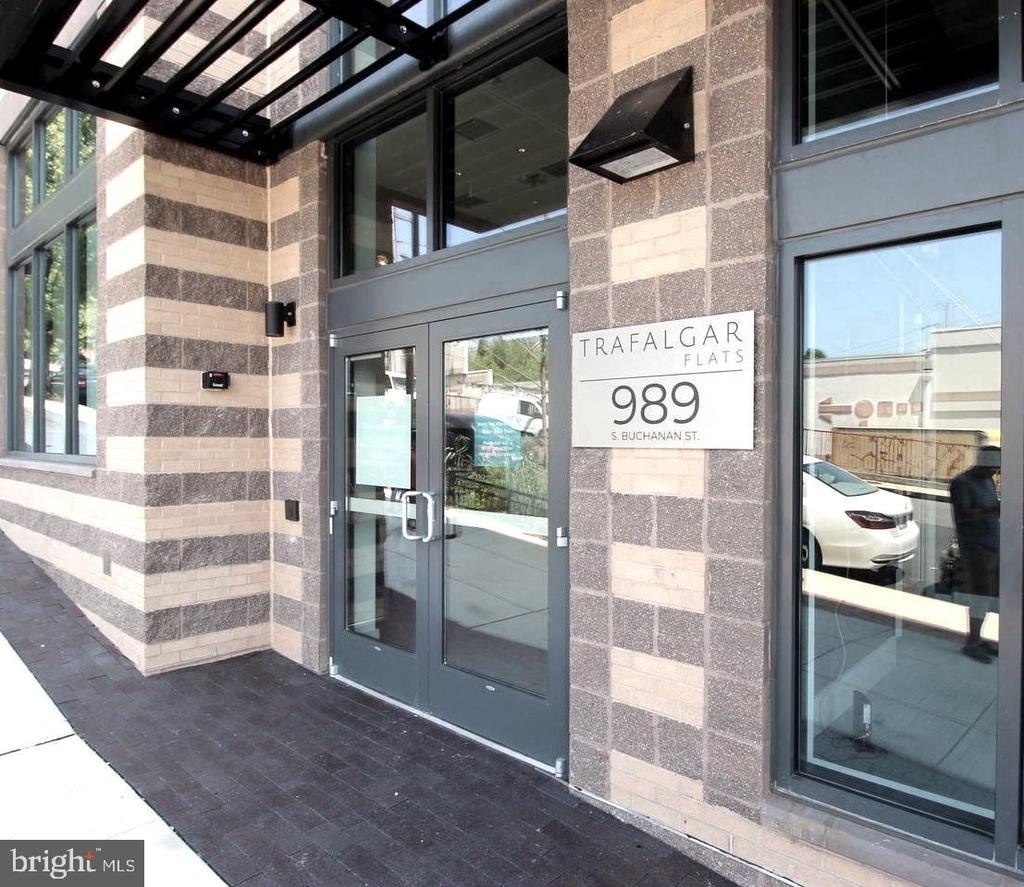 989 S Buchanan Street - Photo 1