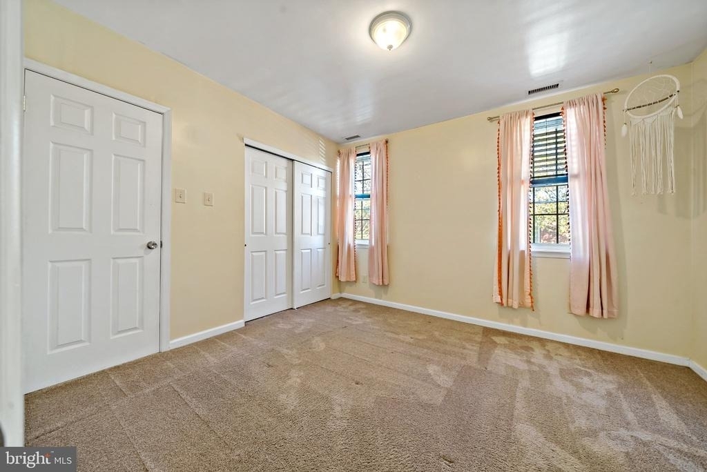1942 Wolf Street - Photo 9