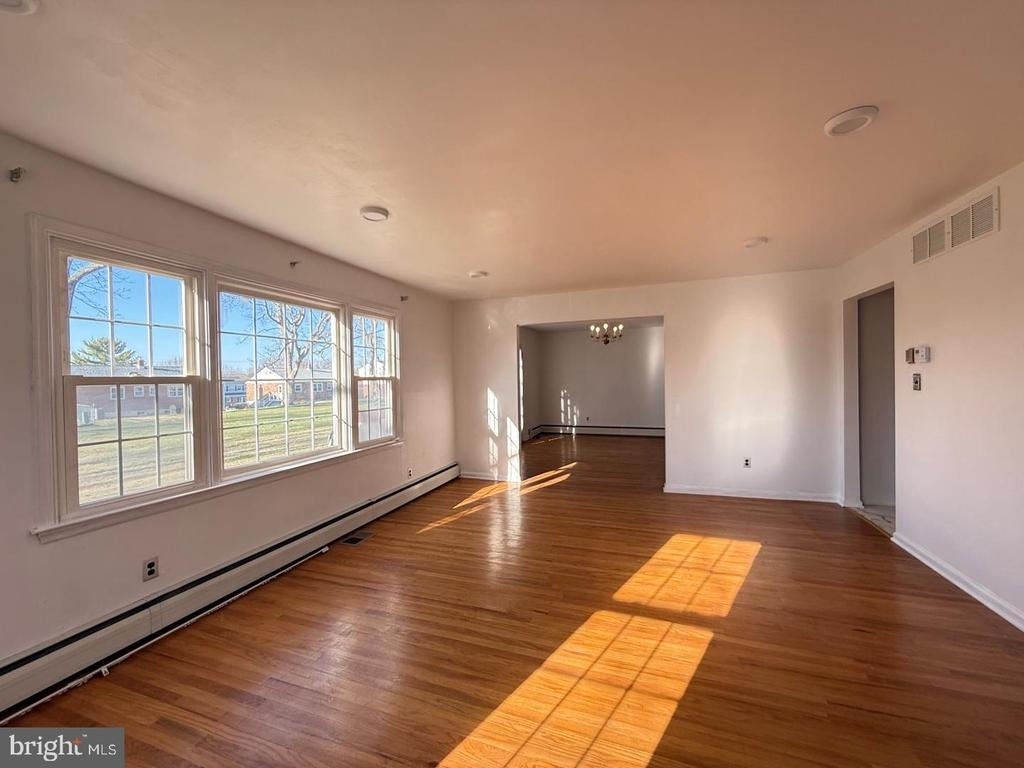 338 Rees Drive - Photo 5