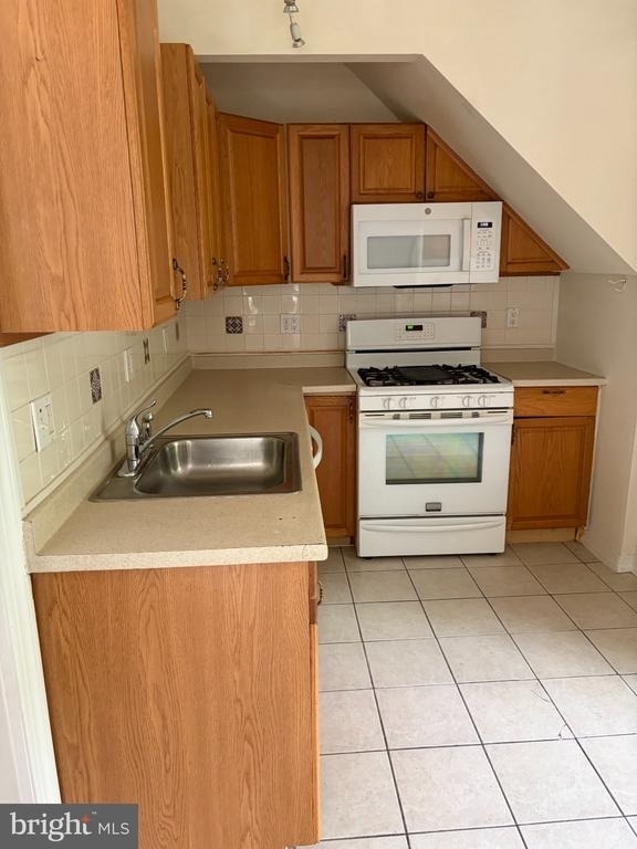 198 Woodbine Avenue - Photo 3