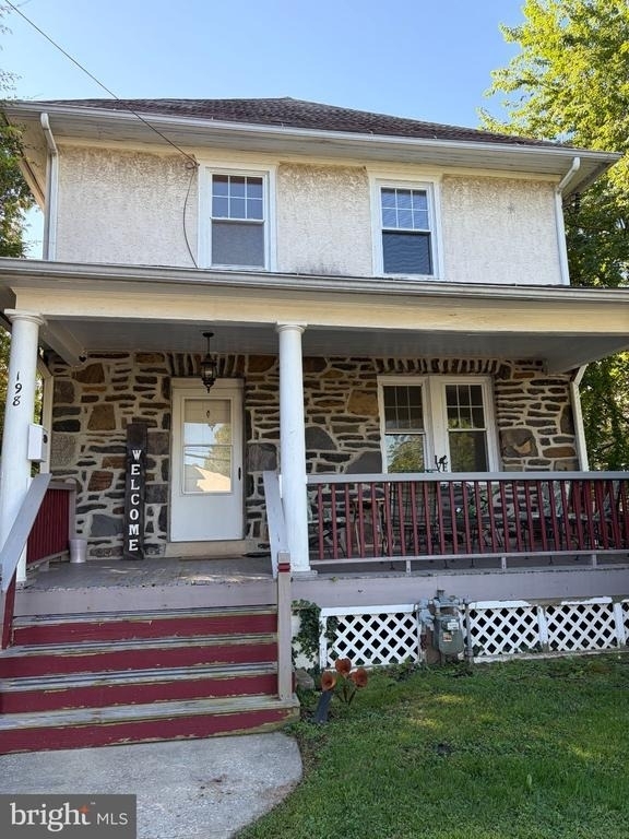 198 Woodbine Avenue - Photo 0