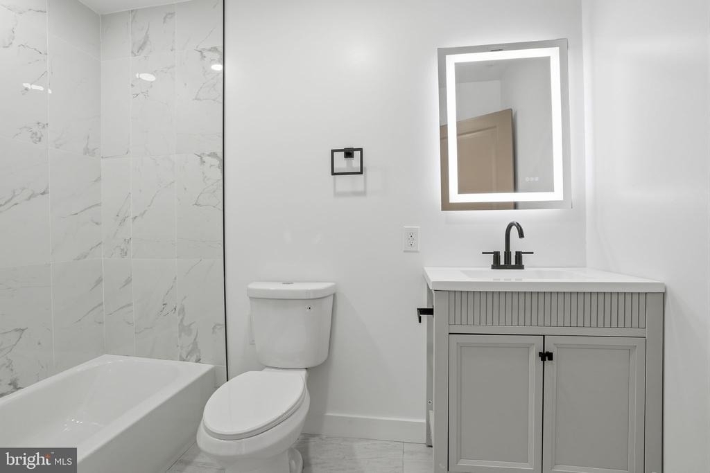 213 Holly Drive - Photo 4