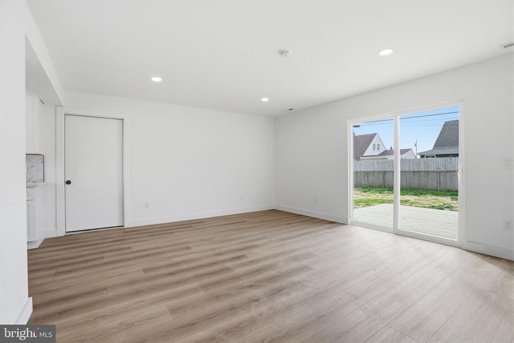213 Holly Drive - Photo 6