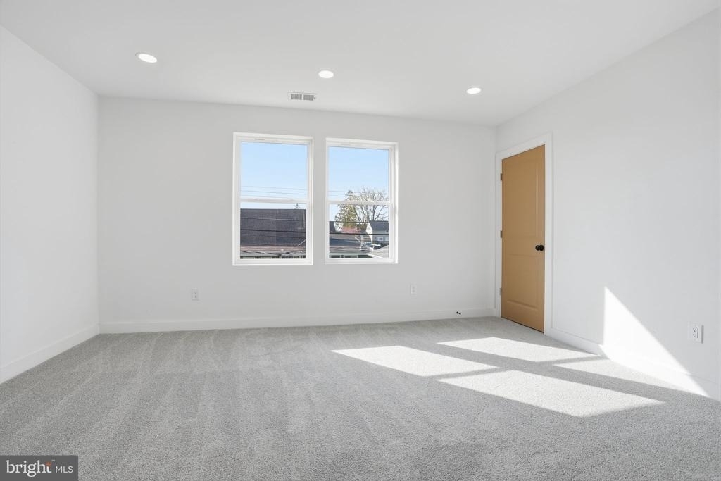213 Holly Drive - Photo 20