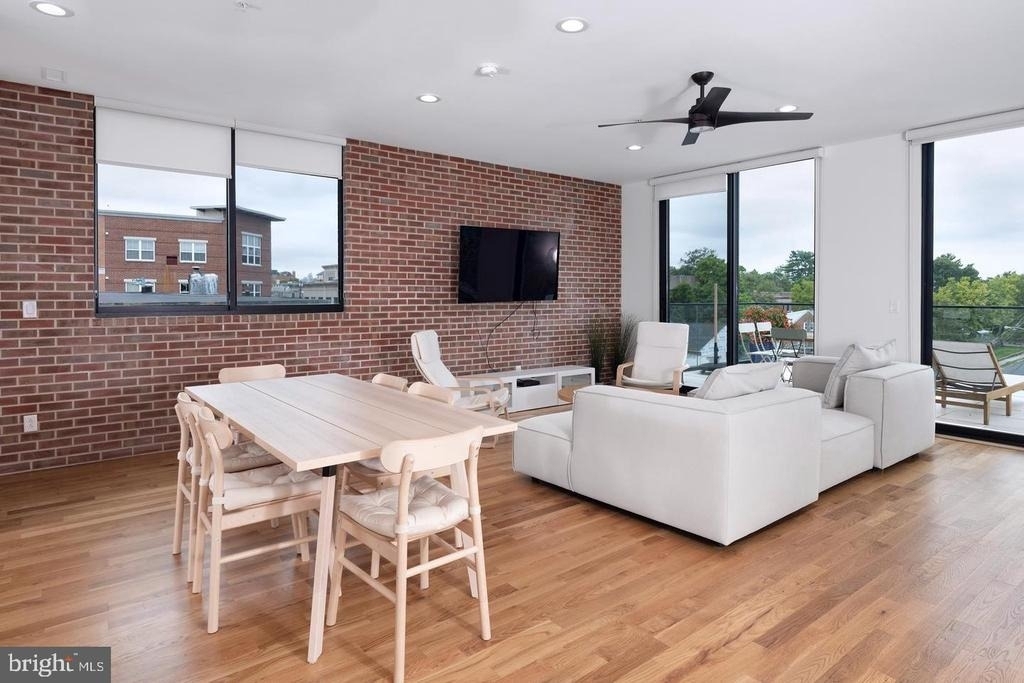 45 Spring Street - Photo 3