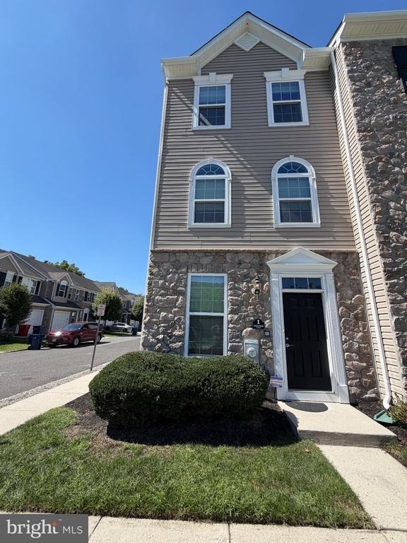 1 Stevens Court - Photo 0