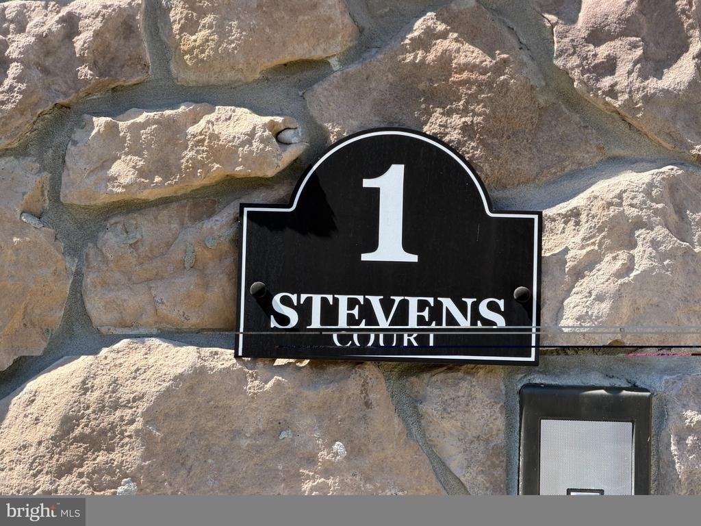 1 Stevens Court - Photo 32