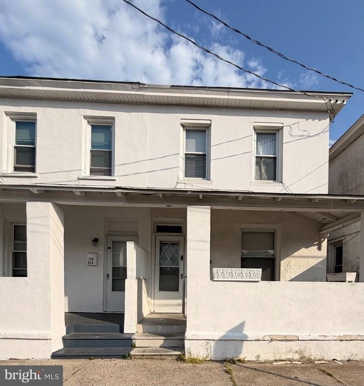526 Drexel Avenue - Photo 0