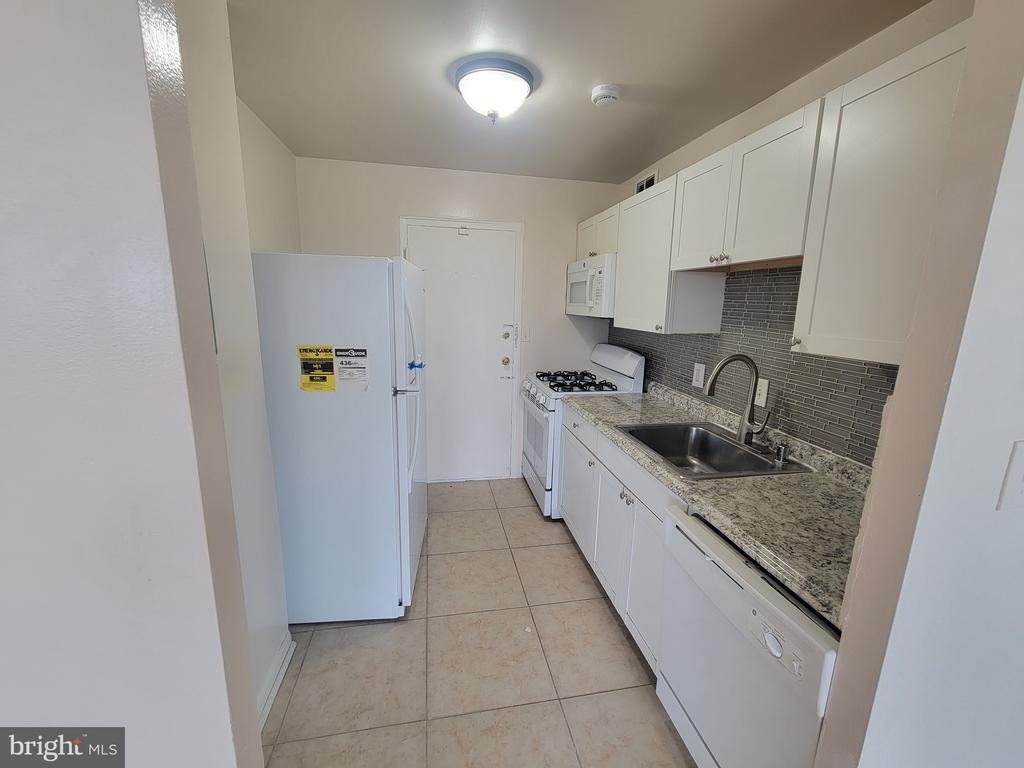 3450 Toledo Terrace - Photo 19
