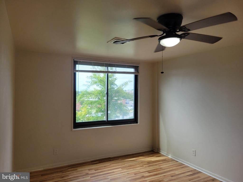 3450 Toledo Terrace - Photo 7
