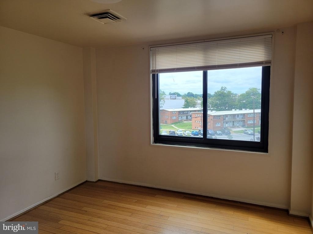 3450 Toledo Terrace - Photo 10