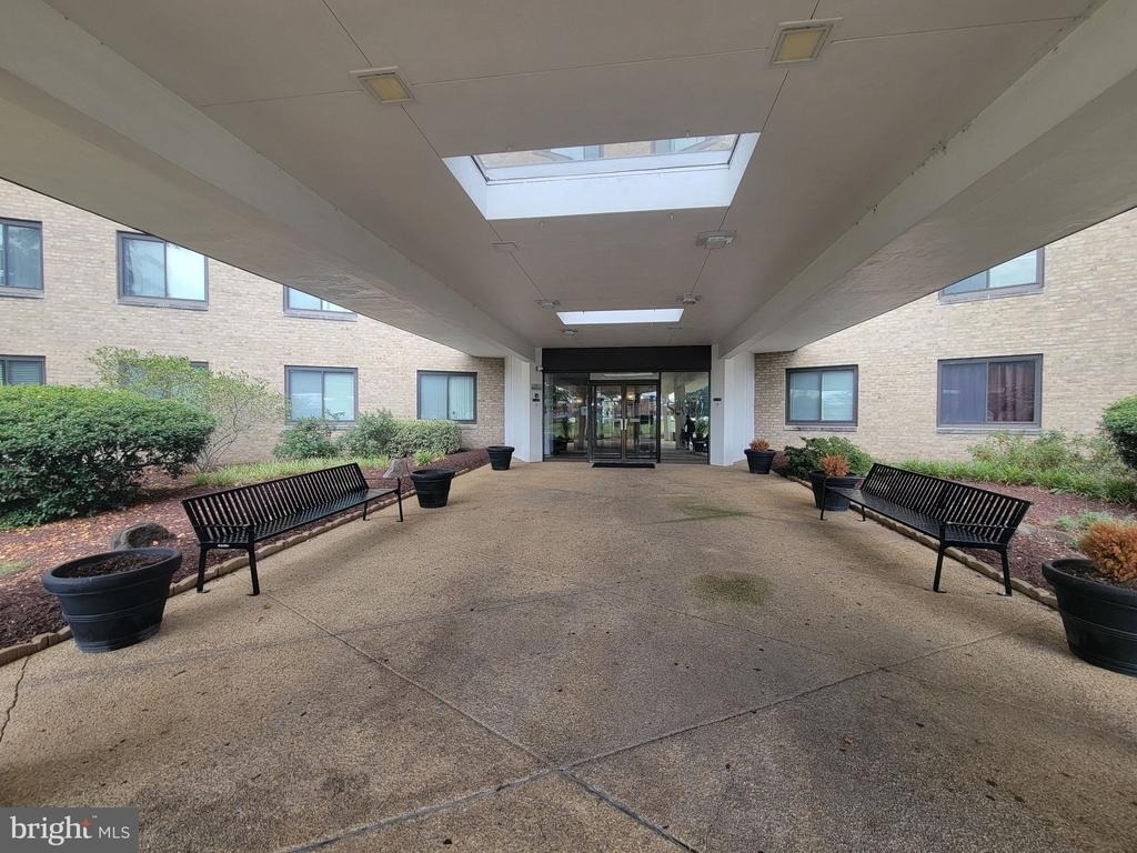 3450 Toledo Terrace - Photo 37