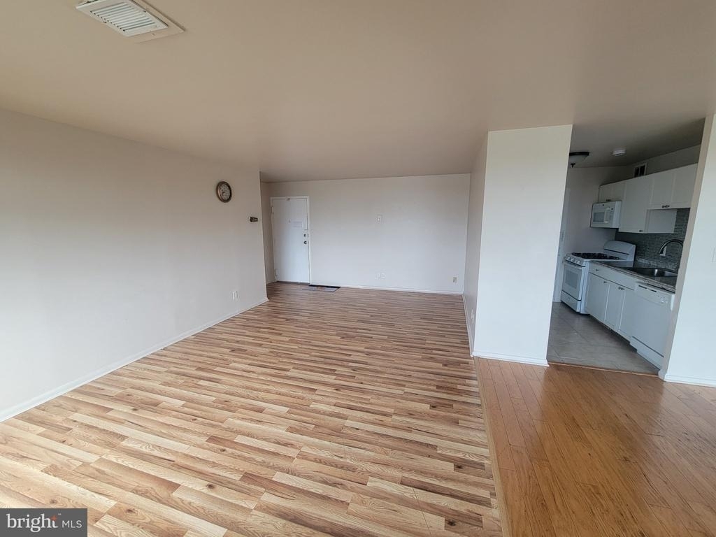 3450 Toledo Terrace - Photo 17