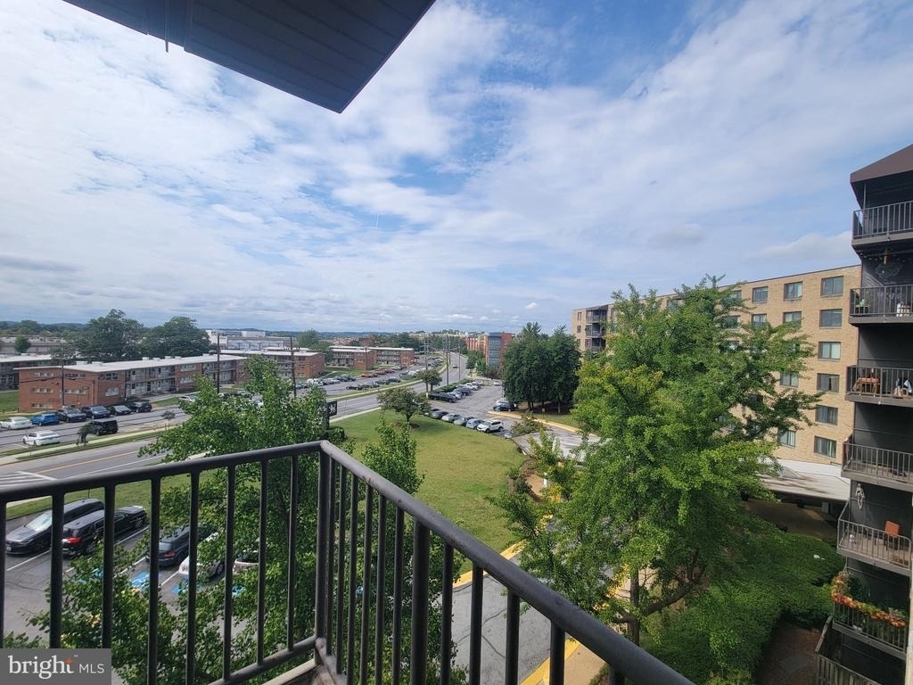3450 Toledo Terrace - Photo 23