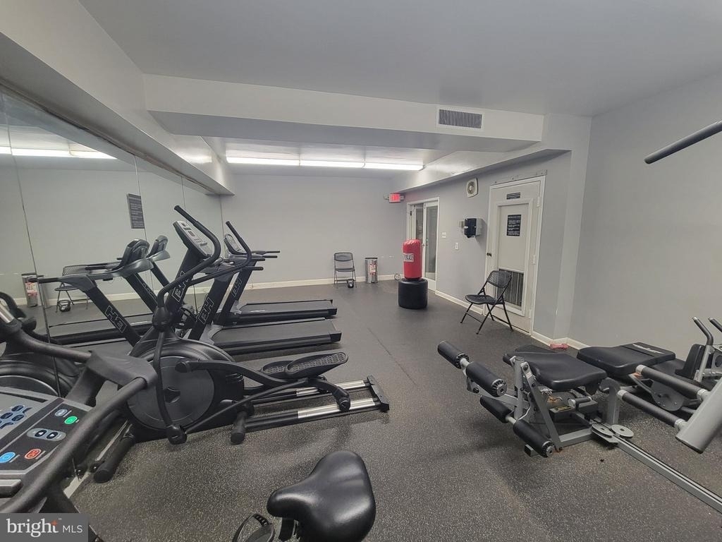 3450 Toledo Terrace - Photo 33