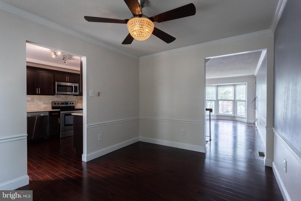 11004 Spring Lake Drive - Photo 4