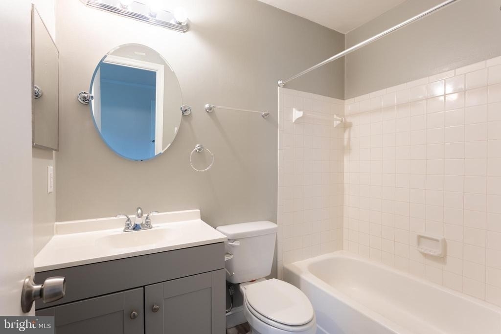 11004 Spring Lake Drive - Photo 11