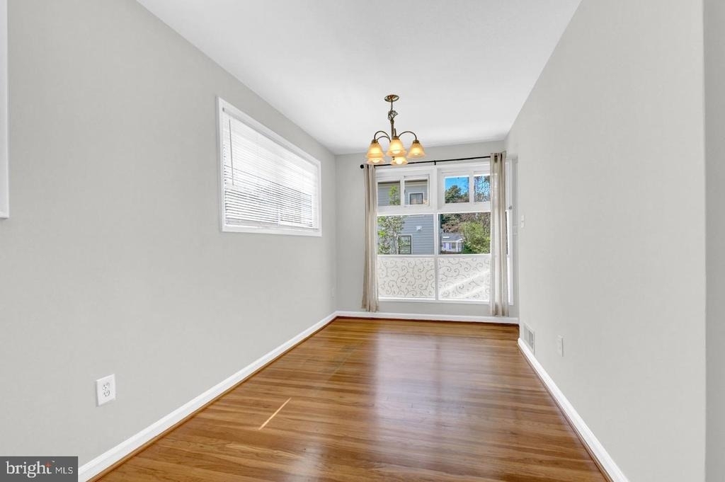 10012 Sinnott Drive - Photo 10