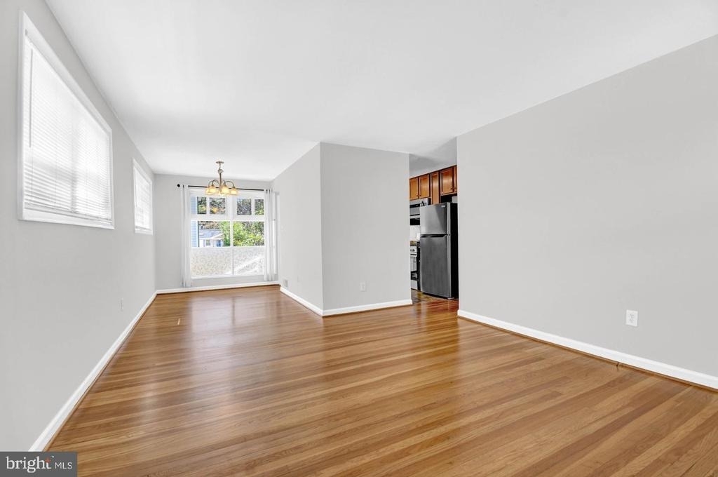 10012 Sinnott Drive - Photo 8