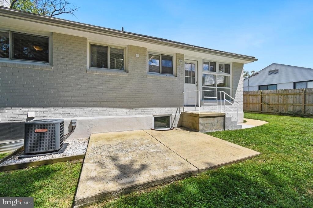 10012 Sinnott Drive - Photo 27