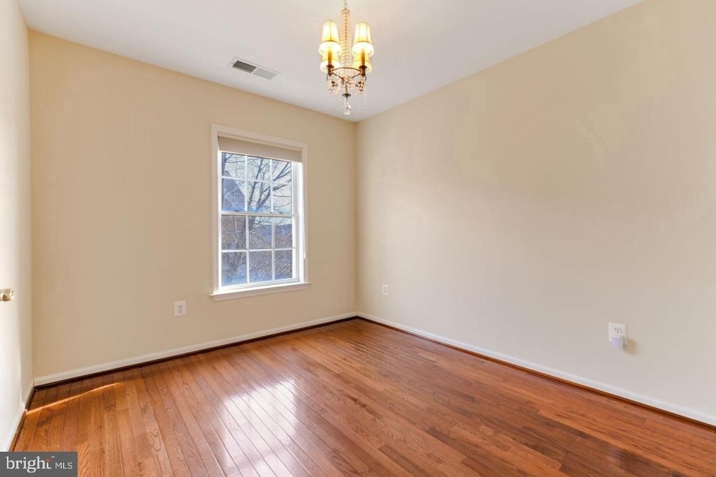 725 Ridgemont Avenue - Photo 19