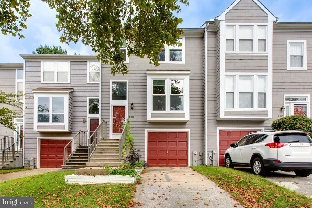 7717 Heatherside Lane - Photo 1
