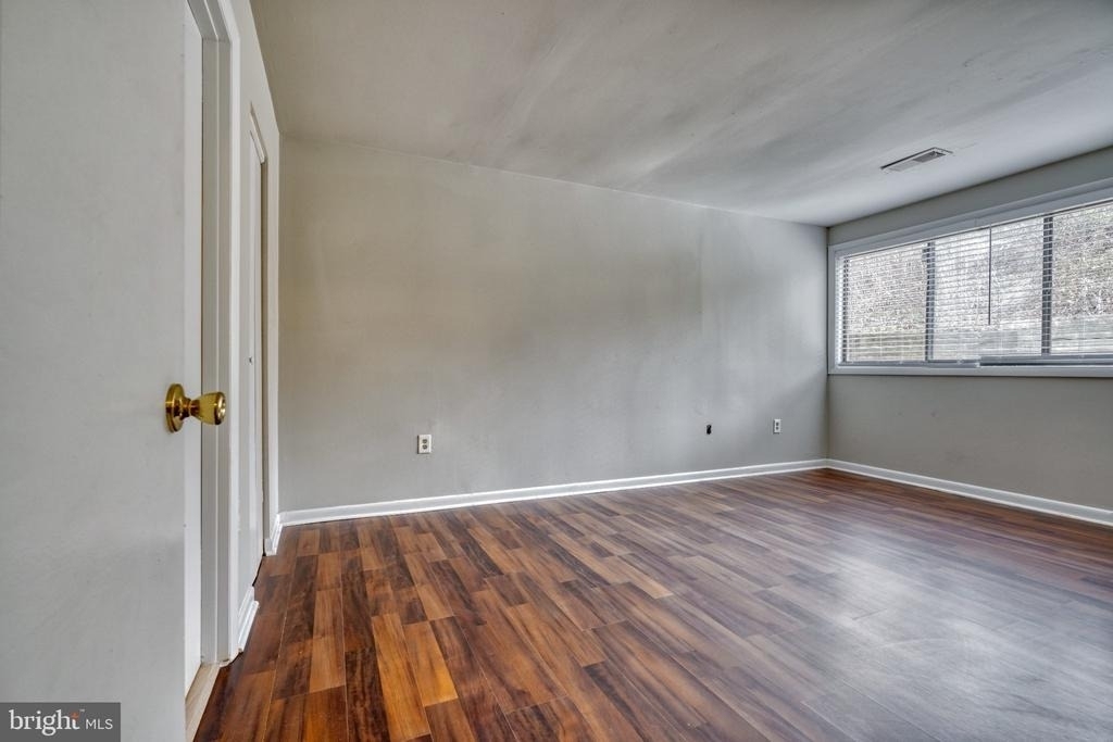 140 Royal Oak Drive - Photo 12