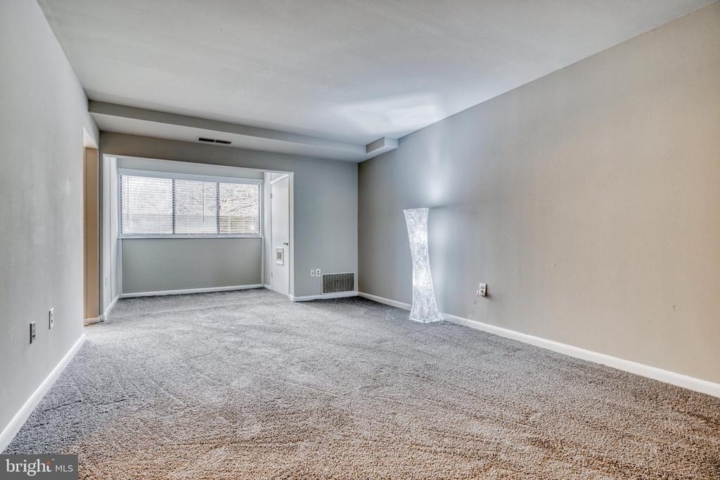 140 Royal Oak Drive - Photo 5