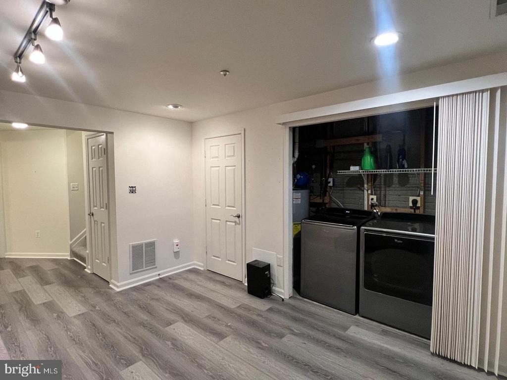 10528 Catalina Place - Photo 10